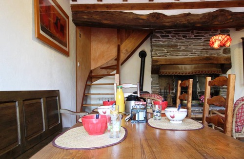 Saint-Ebremond-de-Bonfosse House | 65 m² Gîte ∙ 3 bedrooms ∙ 6 guests