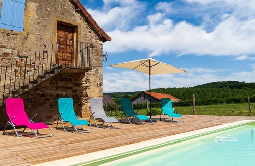 Saint-Bonnet-de-Vieille-Vigne Villa | Homerez - Amazing villa for 15 ppl. with swimming-pool, sauna and terrace