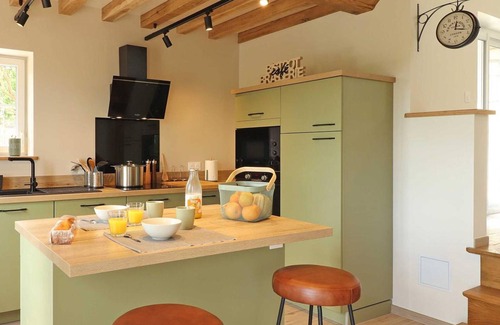 Saint-Germain-de-Clairefeuille Cottage | Cottage with spa, private tennis court, and EV charging