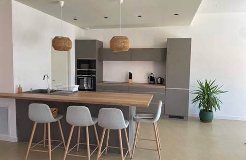Saint-Quentin-la-Poterie House | Villa Saint-quentin-la-poterie
