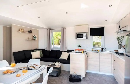 Saint-Martin-Lars-en-Sainte-Hermine House | Mobil Home Privilege Melusine - 2 Schlafzimmer 4 Personen
