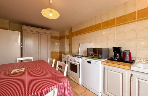 Faverolles Cottage | Countryside Retreat near Loire Castles with Pool and Tennis