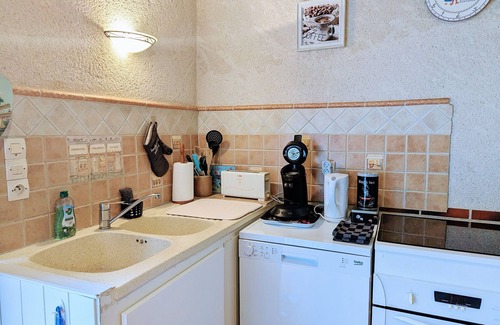 Faverolles Cottage | Cozy Retreat with Shared Heated Pool, Close to ZooParc de Beauval and Valençay