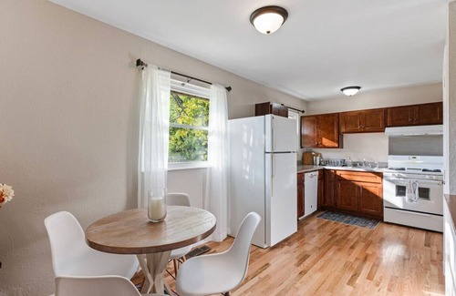 High Ridge House | Fragrance free - spacious Ranch -safe &quiet- 4 br 2 bath