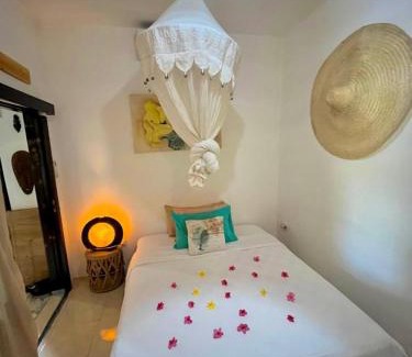Senggigi House | Frangipani garden villa