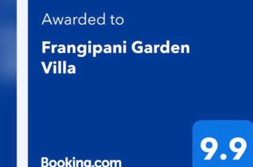 Senggigi House | Frangipani garden villa