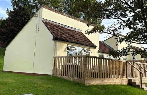 St. Ann's Chapel House | Frankie's Holiday Lodge