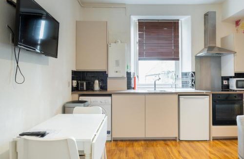 Central Aberdeen Apartment | Fraser Apartment