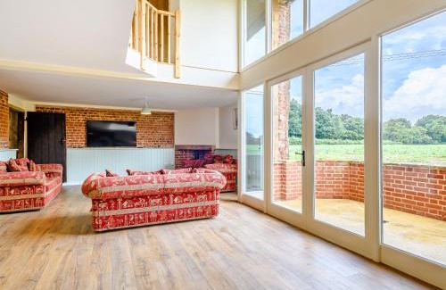 Irstead House | Fred's Barn