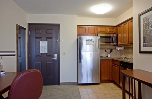 Palmdale Apartment | Free Breakfast. Outdoor Pool & Hot Tub. Great for Business Travelers!