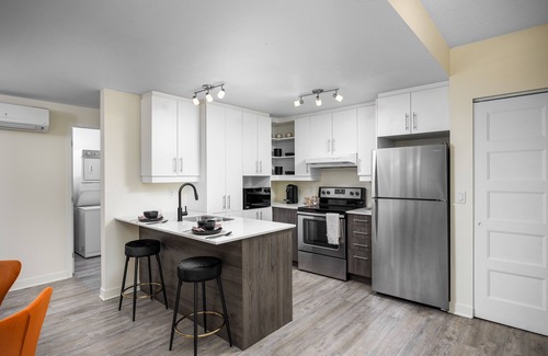 LaSalle Condo | Free heated parking and small pet friendly !
