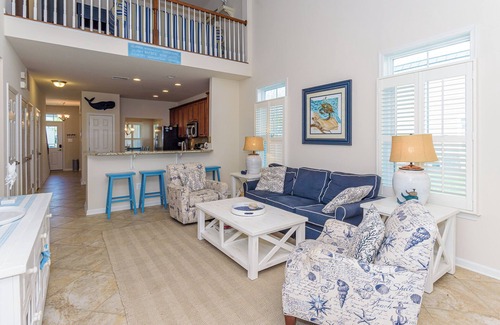 The Commons House | Free Linens & Cleaning - Blue Lagoon