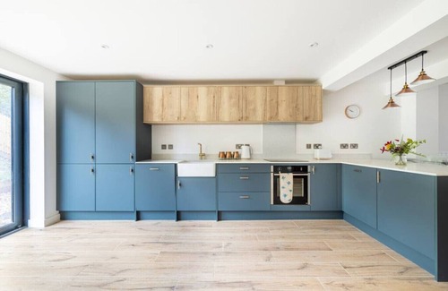 Redlynch House | |Free Parking|4BR|2.5BA|Sleeps8|