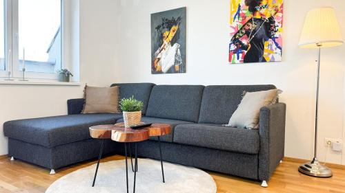 Favoriten Apartment | Free Parking - CityView Apartment - Rooftop-Terrace - Central Station