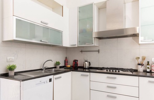 Bullona Apartment | FREE PARKING Exclusive apartment Magritte Style