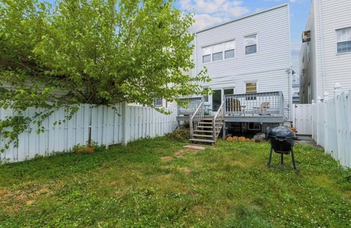 Constable Hook Apartment | Free parking, Safe Area -close to NYC and Newark Airport, 2-bedroom apartment.