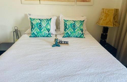 Maia House | Free Wave Rooms