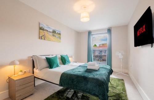 Slough Apartment | Free WiFi & Netflix - Slough Apt