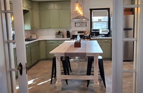 Middlebury House | Freedom Farm