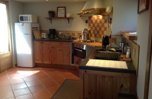 Eus Apartment | French Pyrenees/Mediterranean Village Cottage