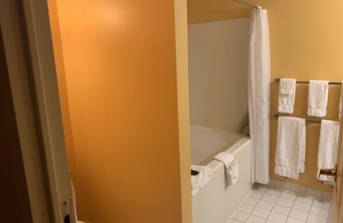 Maysville Hotel | French Quarter Inn
