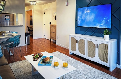 Beverly Apartment | Fresh Design-Walk to Salem-Food-Train Station