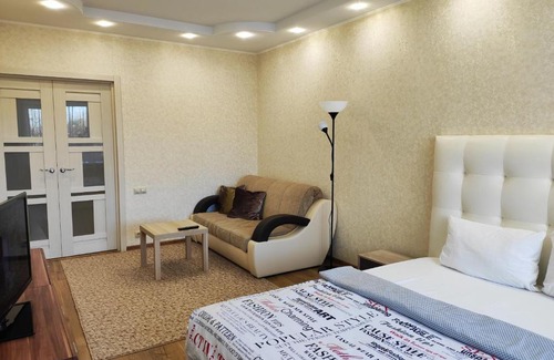 Kovrov Apartment | Fresh Room: Apartment on Griboedova