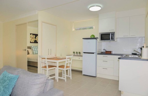 Maleny Apartment | Fresh & Spacious: The Tamarind at The Guesthouse
