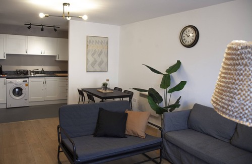 Northampton Apartment | Freshly refurbished 2 bedroom apartment in Town Centre