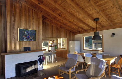 Coles Bay House | Freycinet Beachfront Retreat - Freycinet Holiday Houses