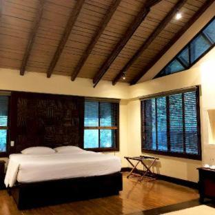Mindoro Resort | Fridays Puerto Galera