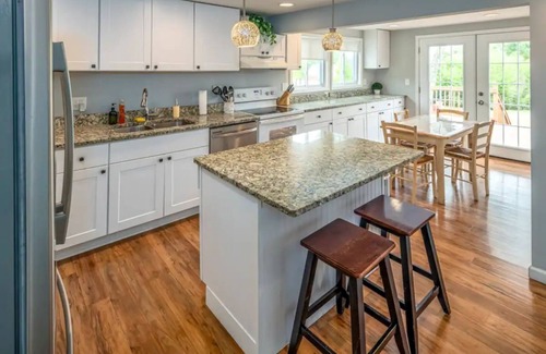 Beavercreek House | Friends & Family Wright Patt AFB, LG Family Home!
