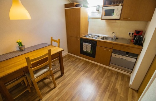 Detern Apartment | Friesenhaus - Ferienhof Am Birkensee, 55125