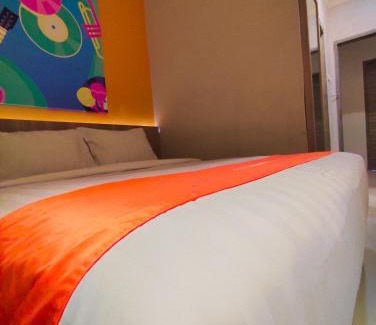 Waena Hotel | Front One Budget Waena Abepura