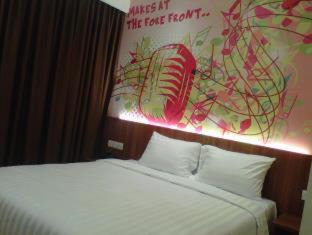 Purwodadi Hotel | Front One Hotel Purwodadi