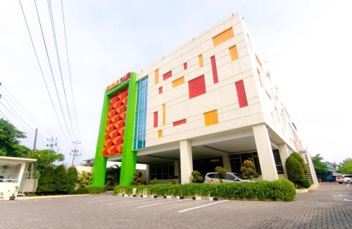 Purwodadi Hotel | Front One Hotel Purwodadi