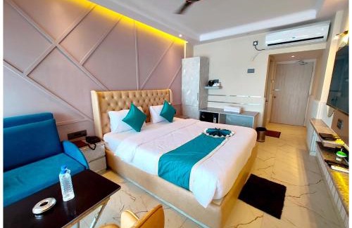 Puri Hotel | Front Sea View "HOTEL DREAMLAND PURI" Near Jagannath Temple -Fully Air Conditioning Room With Wi-Fi- Lift - Parking And Restaurant Facilities- All Room Sea Facing With Attached Balcony- A Top Rated Luxury Hotel In Puri