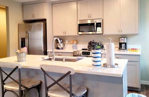 Poulsbo Apartment | Front Street Suite