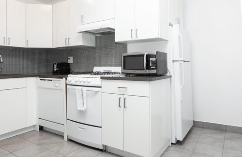 East Hyde Park Apartment | FRONTDESK Open 1 BR Apt by Black History Museum