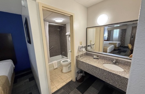 Great Bend Hotel | Frontier Inn