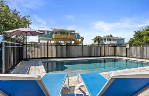 East End House | Fruitcakes- Private Pool- Hot Tub- Pet Friendly