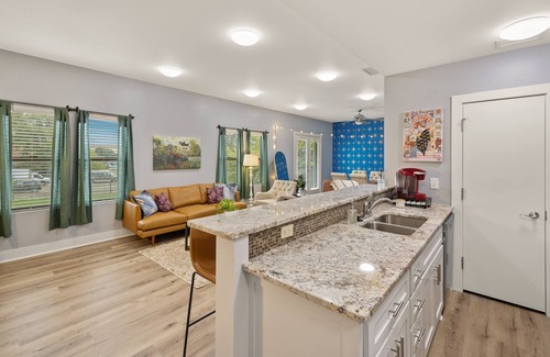 Fort Worth Apartment | Ft Worth Southside Loft 204- Walk to Magnolia Ave!