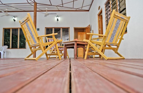Fulidhoo House | Fulidhoo La Perla Guest House