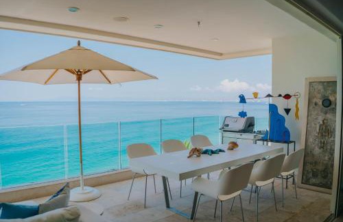 South Shore Hotel Area Apartment | Full Floor Beachfront Luxury Apartment