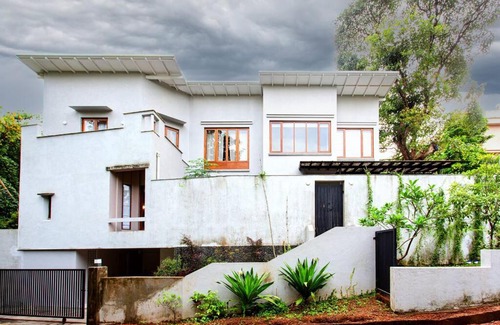 Alto de Porvorim Villa | Fully AC 3BDHK villa with Jacuzzi pool and courtyard