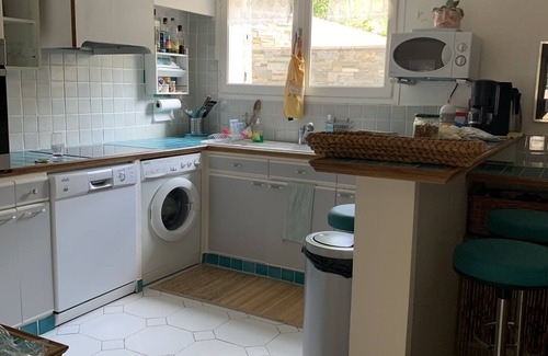 Les Salles-sur-Verdon House | Fully-equipped furnished house in village center