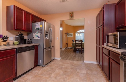 Milton House | Fully Furnished Executive Rental w/Florida Room
