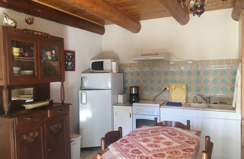 Chavaniac-Lafayette House | Fully renovated house (2003) with fenced et shaded courtyard 1km from stores