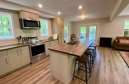Machar Cottage | Fully renovated 4 season cottage on pristine lake