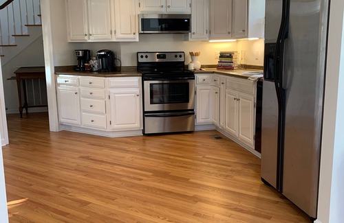 Saint Andrews House | Fully renovated campus home.